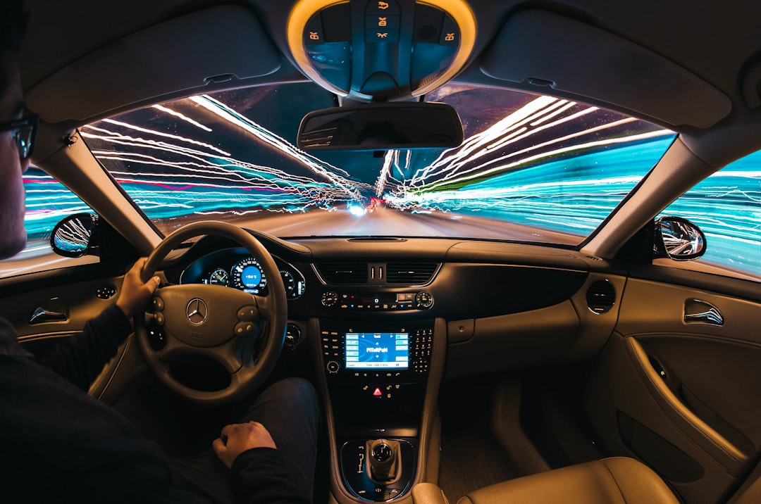 Guide d’achat : choisir la meilleure batterie pour votre voiture électrique facilement